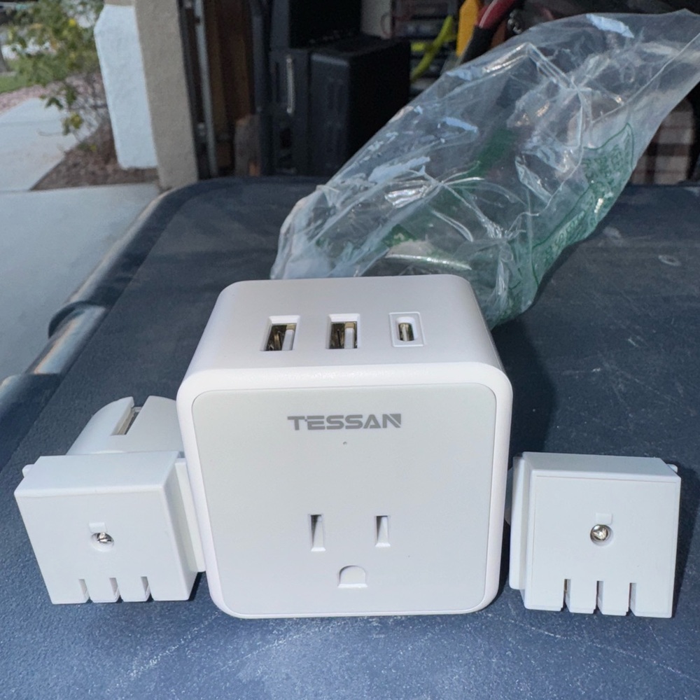 TESSAN White Power Strip with USB Ports